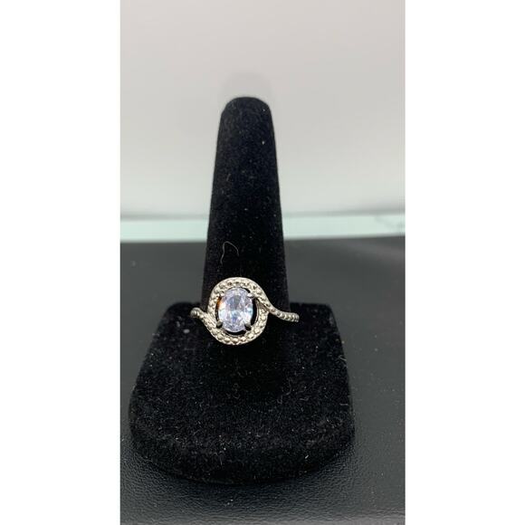 Silver Tone And Aquamarine Rhinestone Beautiful Ring Size 7.5 - Picture 2 of 4